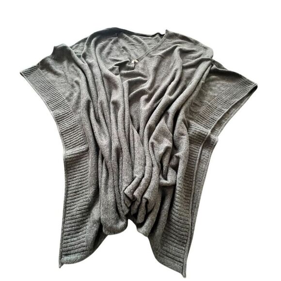 Modern  Women Winter Knitted Poncho - Picture 2 of 5